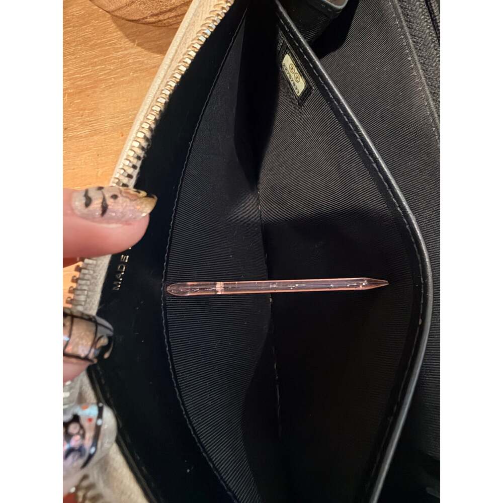 Chanel Bi-Color Zip-Around Wallet - Picture 14 of 14